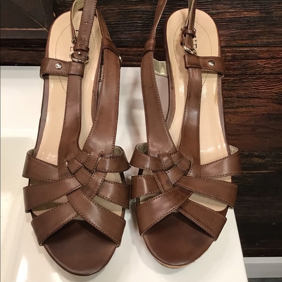 Guess Sandal Kayce Brown Strappy Cork Wedge SZ 10 - Picture 3 of 11